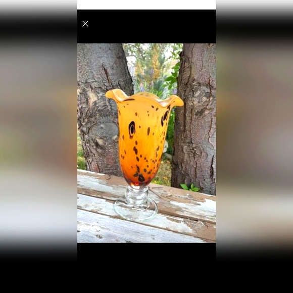 Vase on foot in blown glass with a chamoiré pattern - Picture 2 of 5